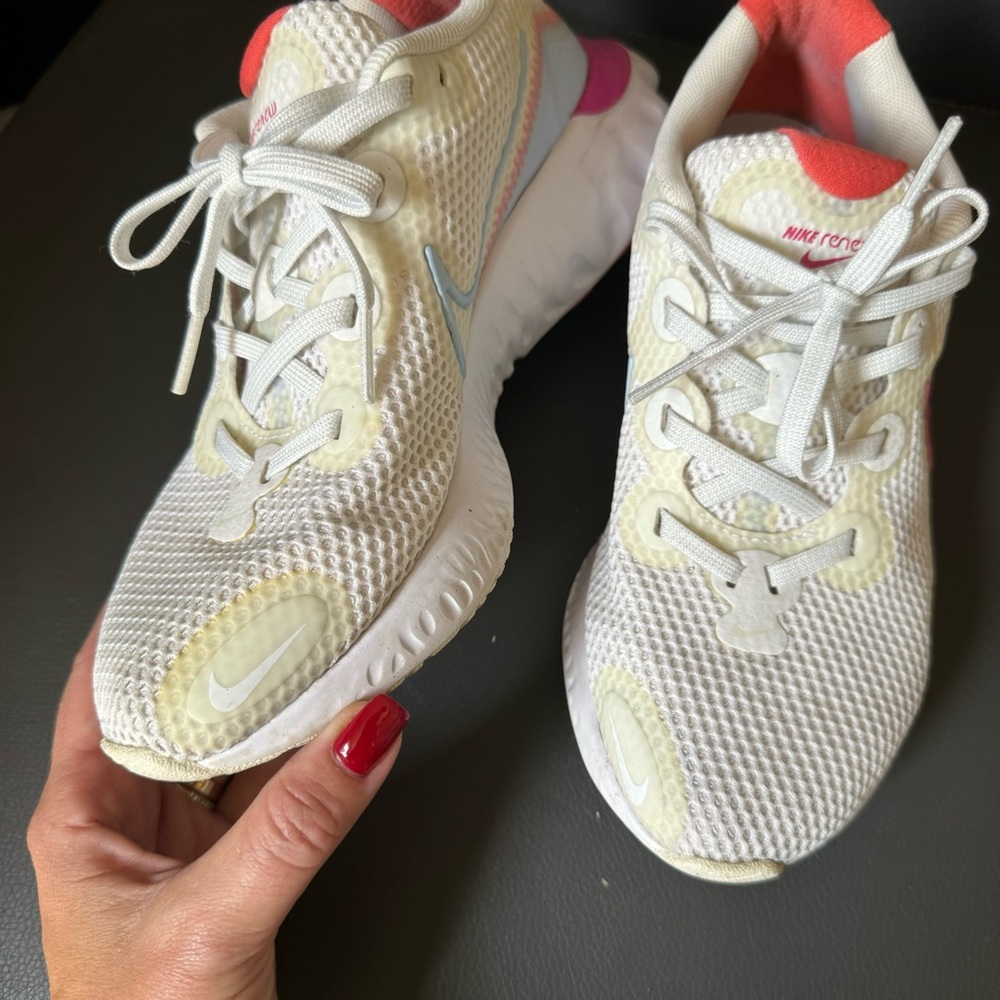 Nike Renew Run Women's Sneakers Sz 6 White/Pink Athletic Running Shoes - Picture 8 of 10